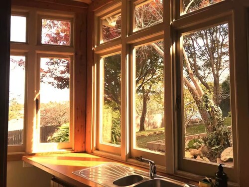 Idlehour - central, cosy classic mountain cottage