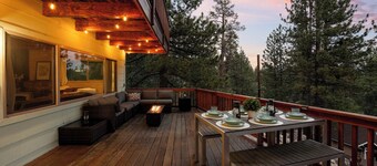 Large-Group Cabin Walk to Lake Sleeps 12