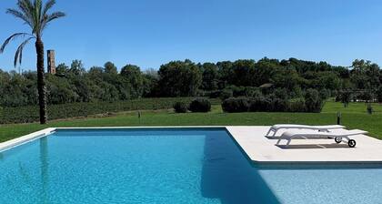 Bio Resort Mediterraneo, modern house with vineyards, swimming pool and nature