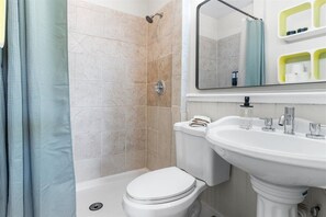 Handtücher, Seife, Toilettenpapier
