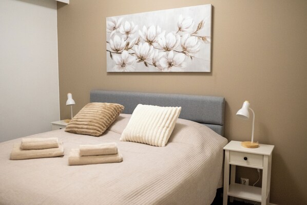 1 bedroom, WiFi, bed sheets