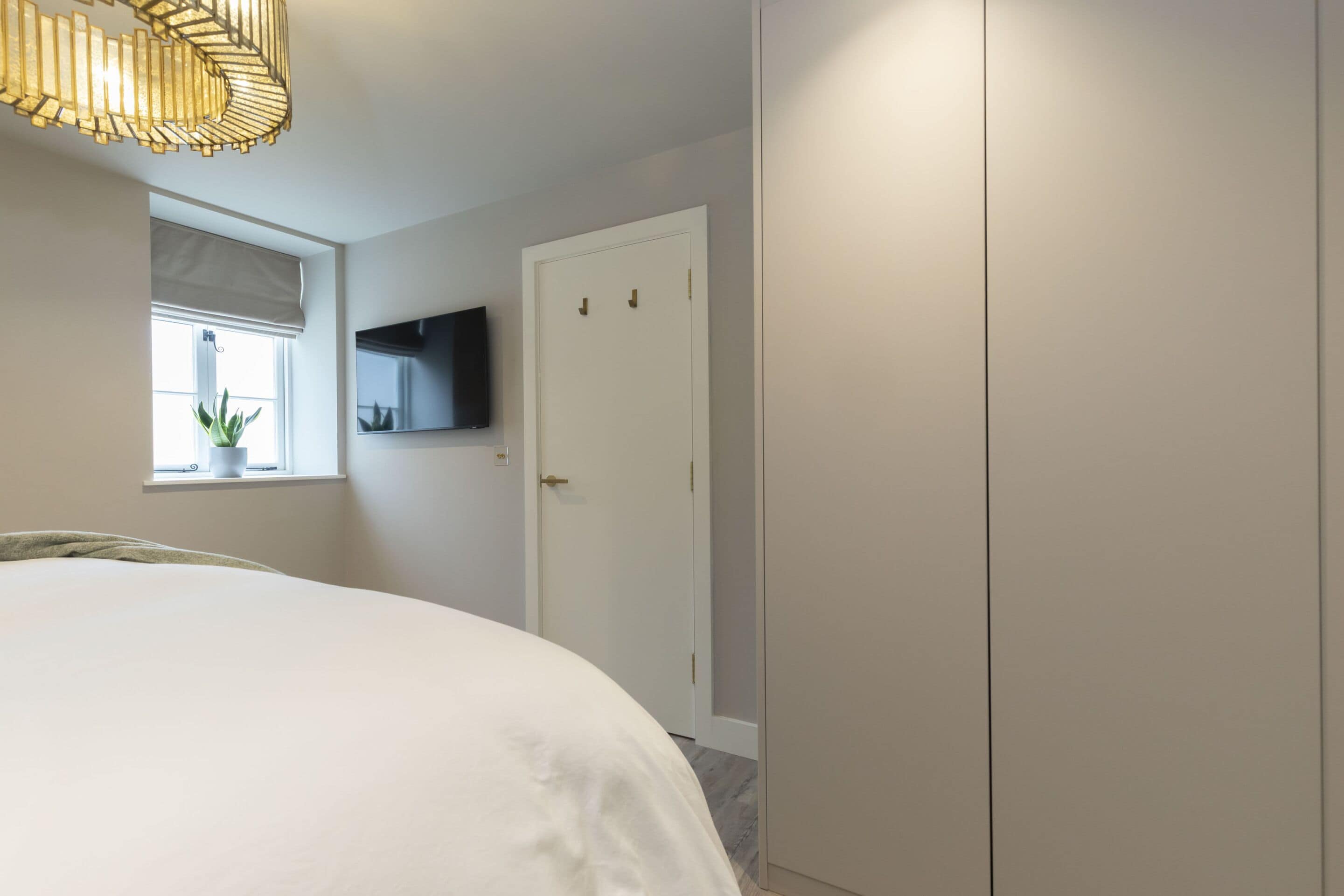1 bedroom, travel cot, free WiFi, bed sheets