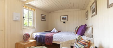 1 dormitorio y ropa de cama