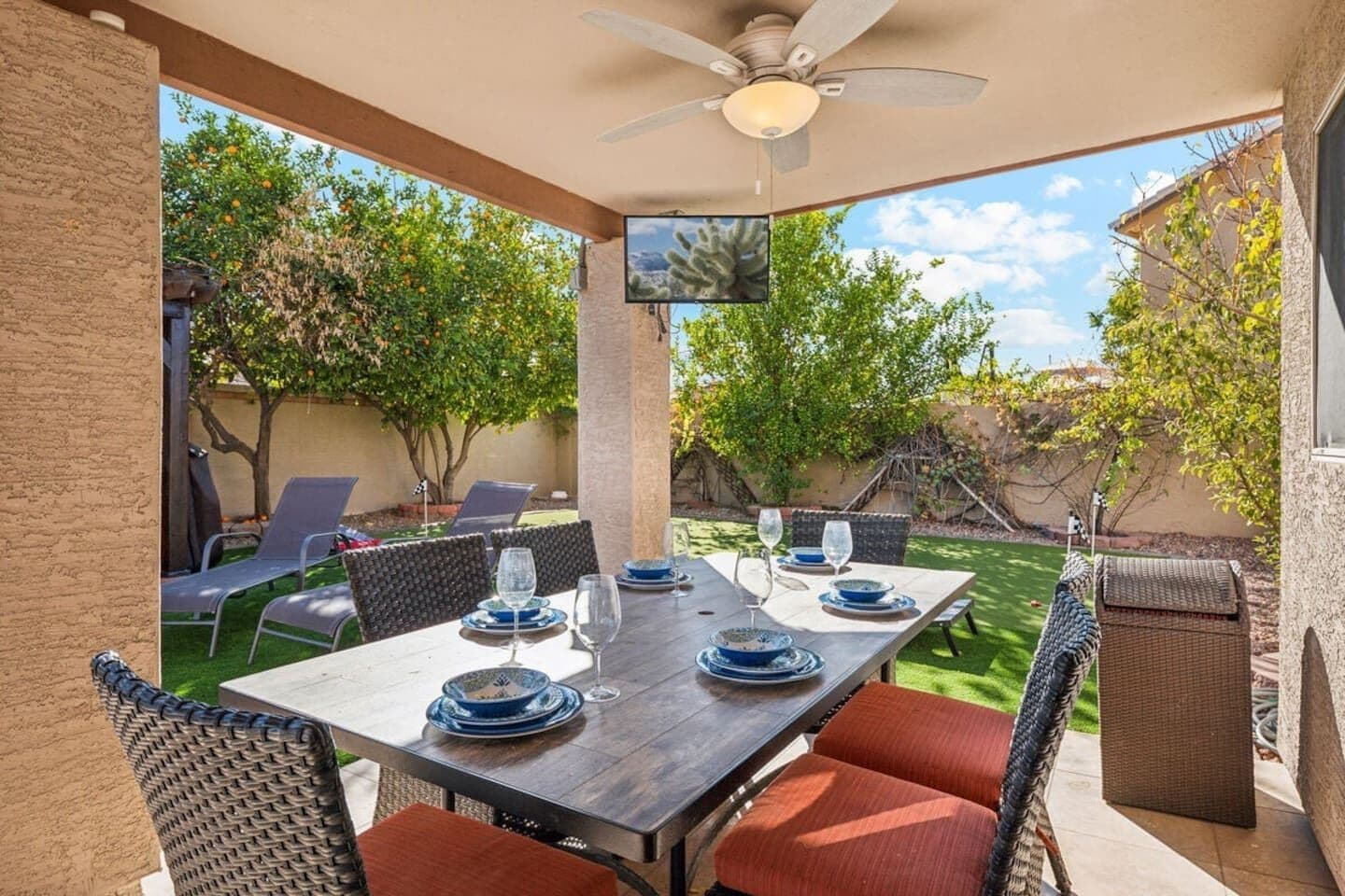 Outdoor dining