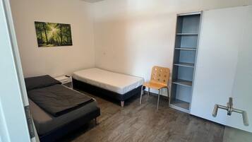 2 bedrooms, WiFi, bed sheets