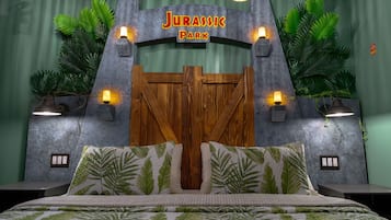 4 bedrooms, desk, iron/ironing board, travel crib