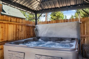 Bain à remous extérieur