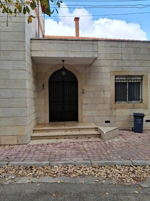 Entrada de la propiedad