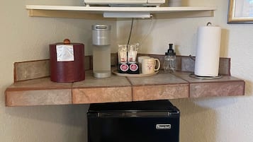 標準客房 | 房內夾萬、手提電腦工作空間、熨斗/熨衫板、免費 Wi-Fi
