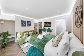 1 chambre, fer et planche à repasser, Wi-Fi, draps fournis