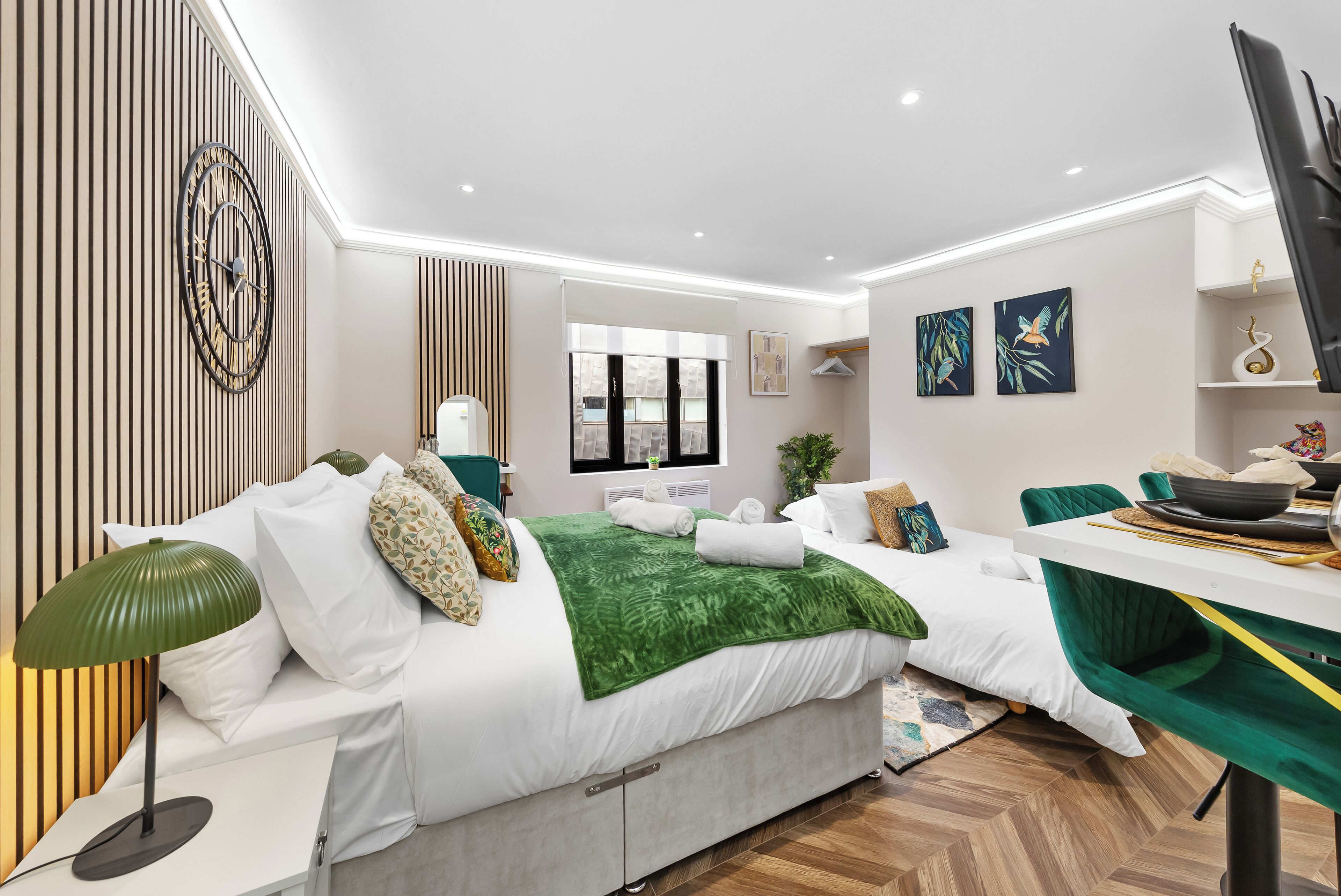 Iron/ironing board, WiFi, bed sheets