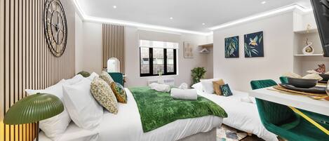 Iron/ironing board, WiFi, bed sheets