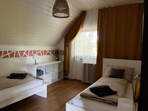 Iron/ironing board, travel cot, WiFi, bed sheets