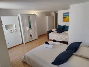 2 Schlafzimmer, Bügeleisen/Bügelbrett, kostenloses WLAN, Bettwäsche