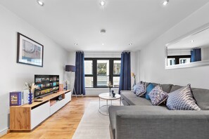 Living area - Liverpool Street Retreat (London)