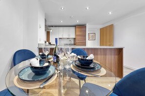 Dining - Liverpool Street Retreat (London)