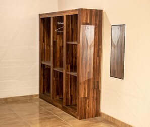 Habitació doble familiar | Armari rober