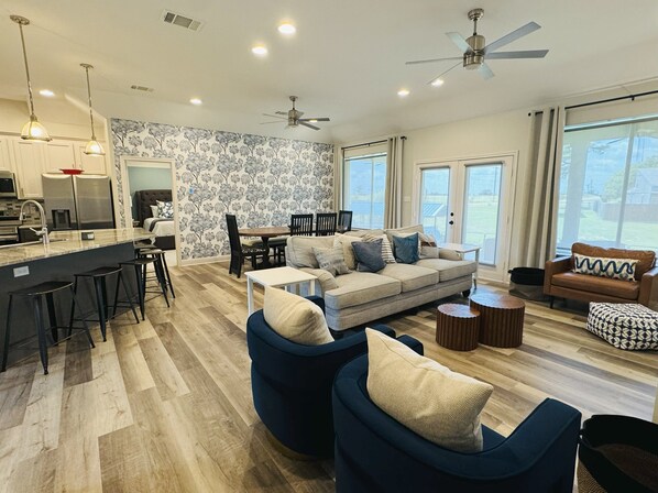 Smart TV, ping pong, books