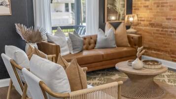 Una Smart TV, una oficina