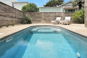 Outdoor pool, a heated pool - Updated / 2min Walk to Beach / Heated Pool / Golf Cart / Table Games (Carolina Beach)