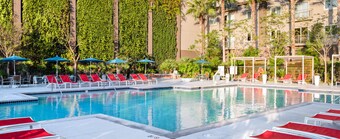 Comfortable and spacious 2-bdrm suite within 2 miles of Disneyland