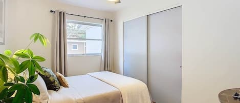 4 habitaciones, escritorio, tabla de planchar con plancha y wifi gratis