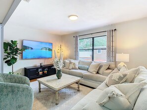 Smart-tv, böcker och datorskärmar