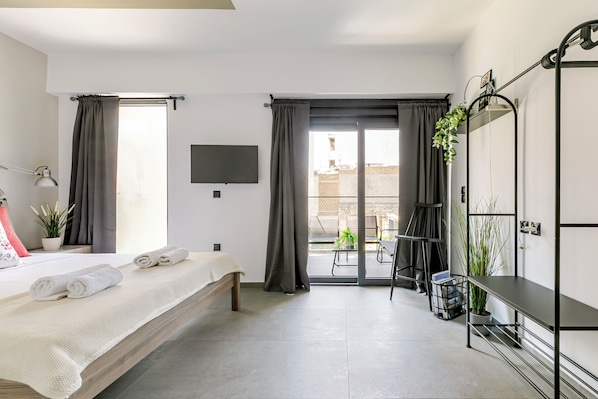Studio, 1 Double Bed, Kitchenette, City View