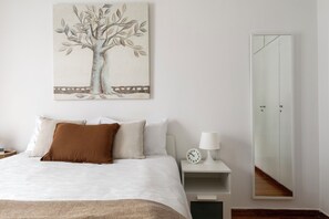 Blackout curtains, iron/ironing board, free WiFi
