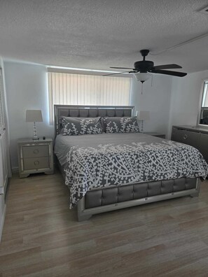 3 bedrooms, desk, iron/ironing board, free WiFi - Vacation home in Florida / Tampa Bay Area (Port Richey)