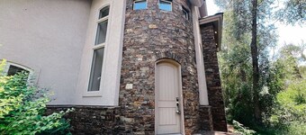Willow Creek Retreat on Ski Hill Rd