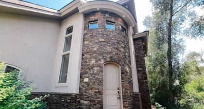 Willow Creek Retreat on Ski Hill Rd