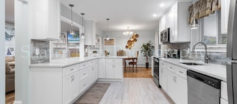 NEWLY RENOVATED MODERN 4BR, 3BTH COLONIAL HOME 2 LEVELS AC  Near All, NYC Access