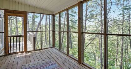 Shady Creek Cabin on Lay Lake @ Peckerwood Creek!