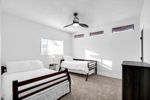 3 Schlafzimmer, Bügeleisen/Bügelbrett, WLAN, Bettwäsche