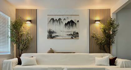 Chic Main Suite Private - EV Charging & Parking