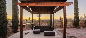 Cozy Retreat w/ King Bed, Backyard & Private Patio