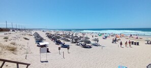 Beach - 7km from the beach and 14km from downtown Lisbon. Cozy, family-friendly apartment! (Almada)