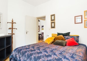 1 bedroom, iron/ironing board, WiFi, bed sheets - Historic gem in the heart of Ribeira, 2 minutes from Douro. (Porto)