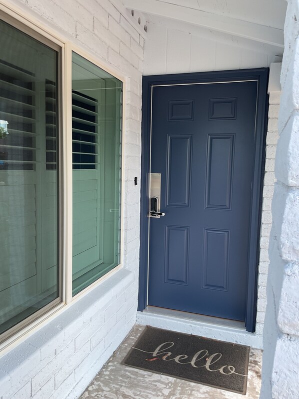 Exterior detail - Prickly Pear Villa - Desert Patio Home perfect for families or business travel. (Phoenix)