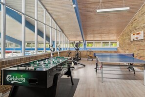 Game room - Holiday apartment in Dueodde Feriepark (Nexø)