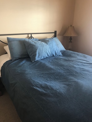 3 bedrooms, WiFi, bed sheets