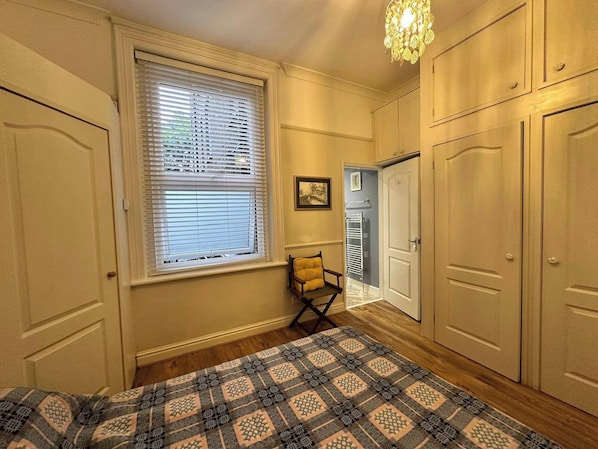 1 chambre, accès au Wi-Fi (inclus), literie fournie