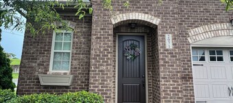 Spacious 3-bedroom townhome in desirable Tollgate Village.