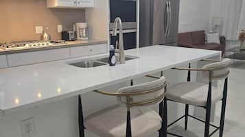 Microwave, stovetop, dishwasher