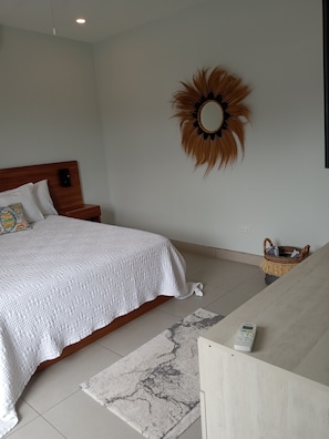 WiFi, bed sheets, wheelchair access
