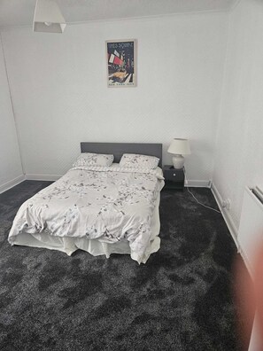 3 bedrooms, iron/ironing board, WiFi