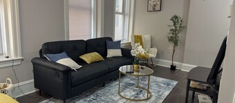 2-bedroom apartmt in awesome Baltimore with easy access to restaurants and sites