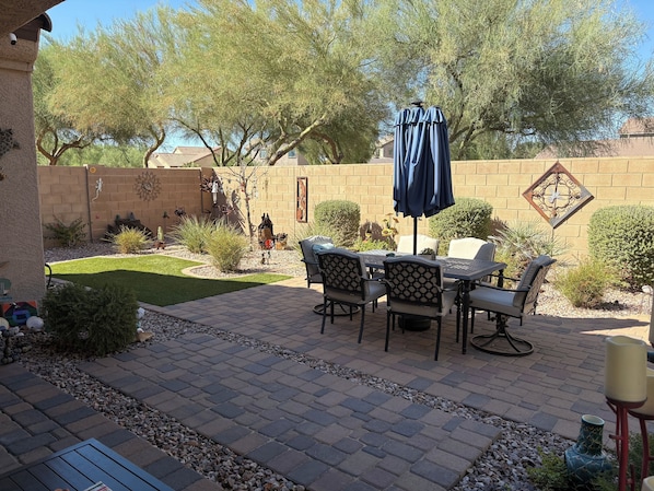 Outdoor dining