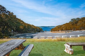 Outdoor dining - Views, Lux 2, Full Beds Suite, Pets OK AT Ramp 1 (Canyon Lake)